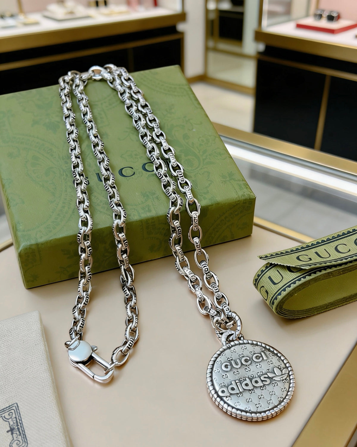 Double-G Emblem Pendant Necklace in Polished Metal-Tone – Vintage Detail – Design 027 detail view