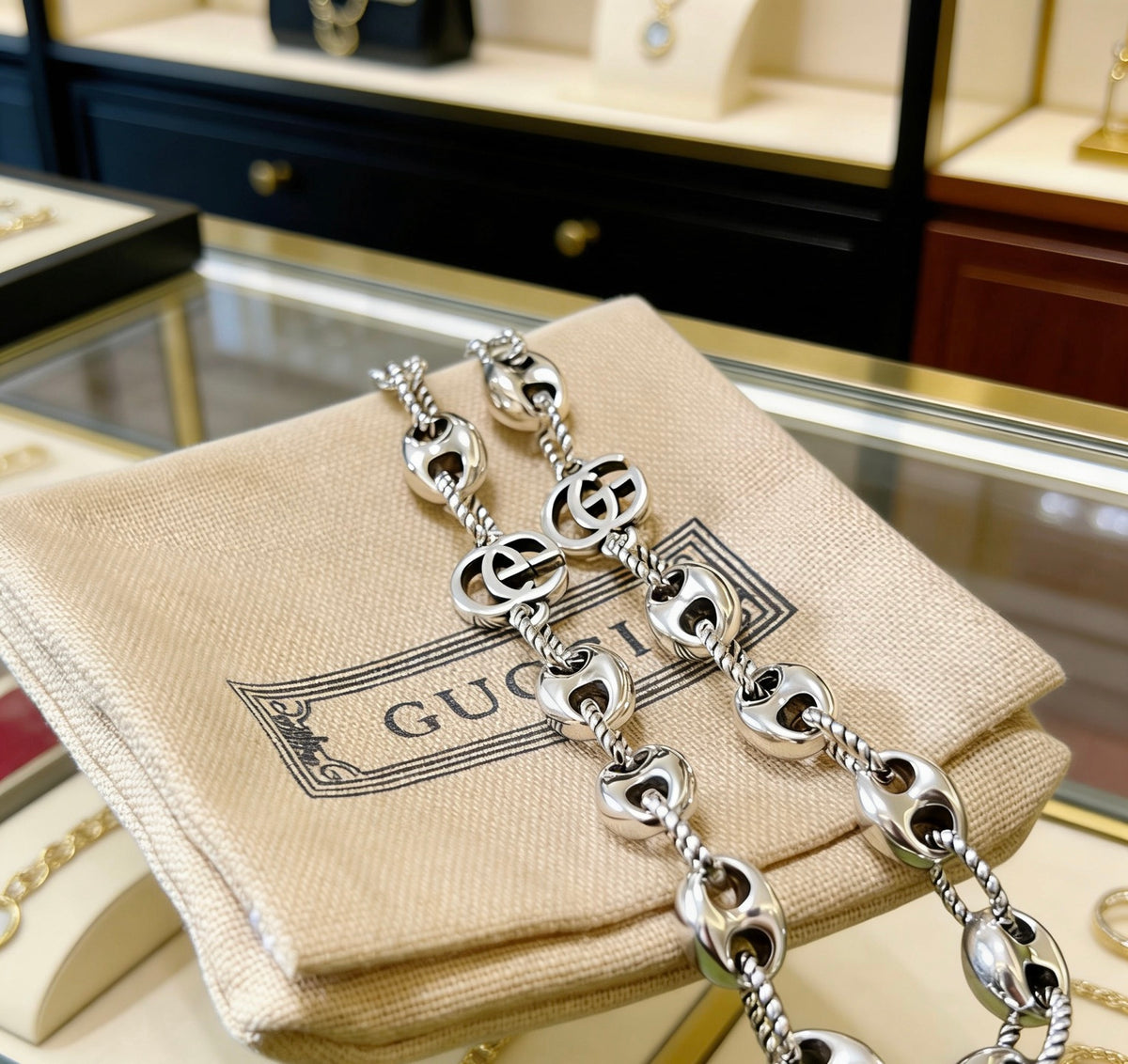 Double-G Emblem Pendant Necklace in Gold-Tone – Design 015 close-up detail
