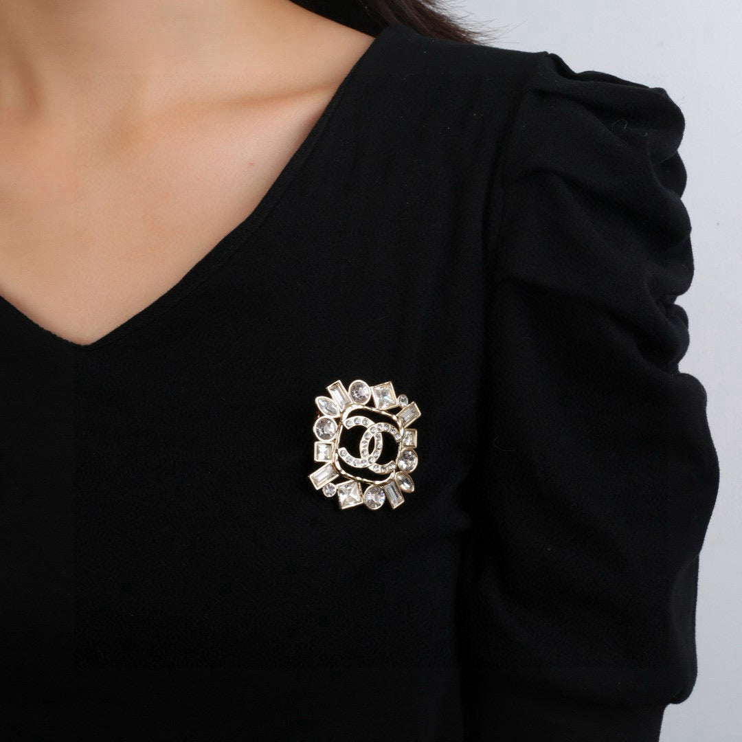 Double-C Emblem Brooch in Polished Metal-Tone – Design 016 front product view