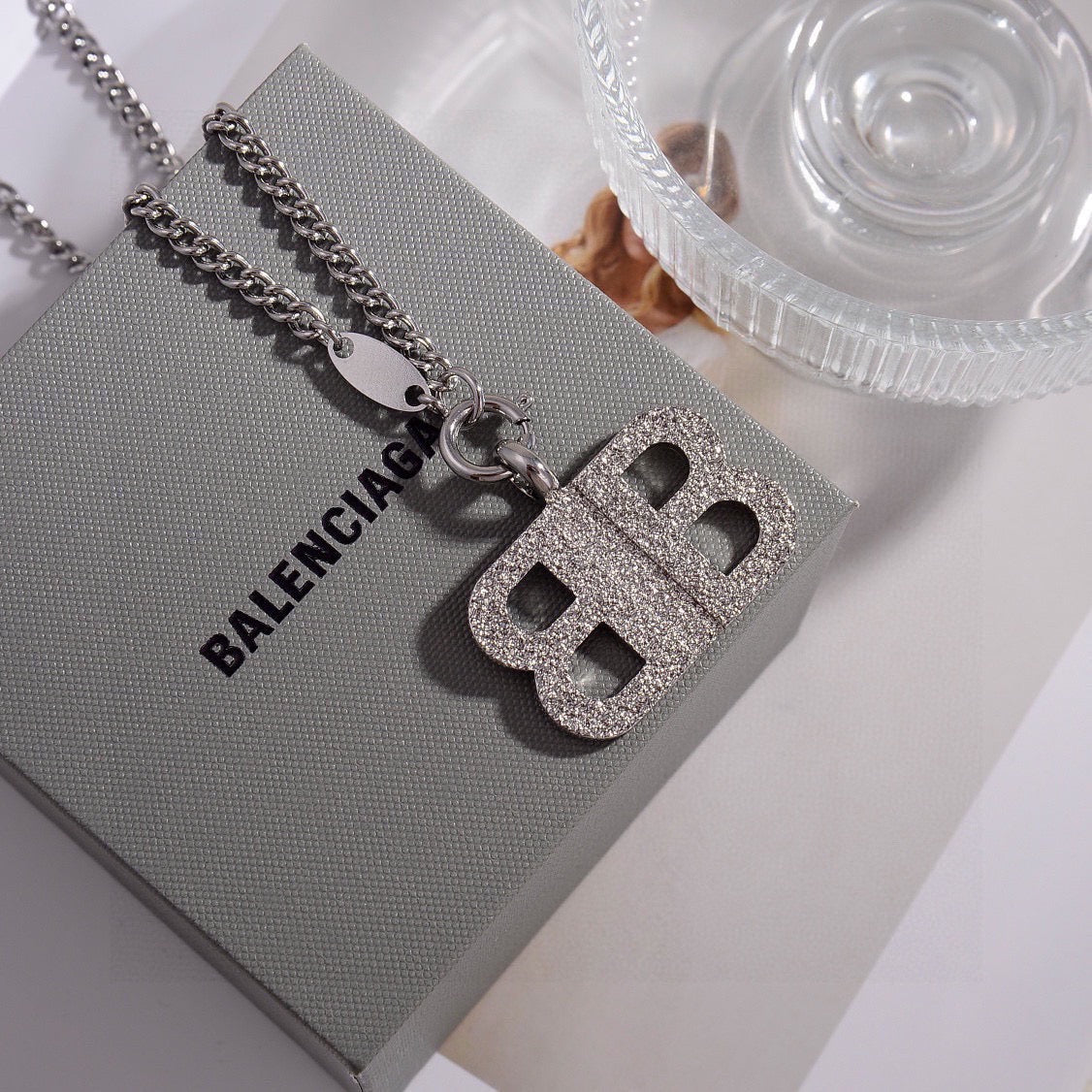 Geometric Emblem Pendant Necklace in Gold-Tone – Design 002 detail view