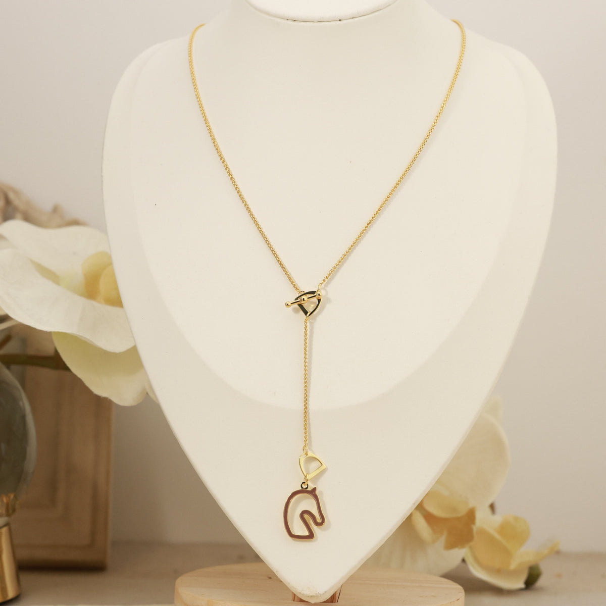Horse Head Pendant Necklace in Rose-Gold-Tone – Rose Gold Detail – Design 002 side detail