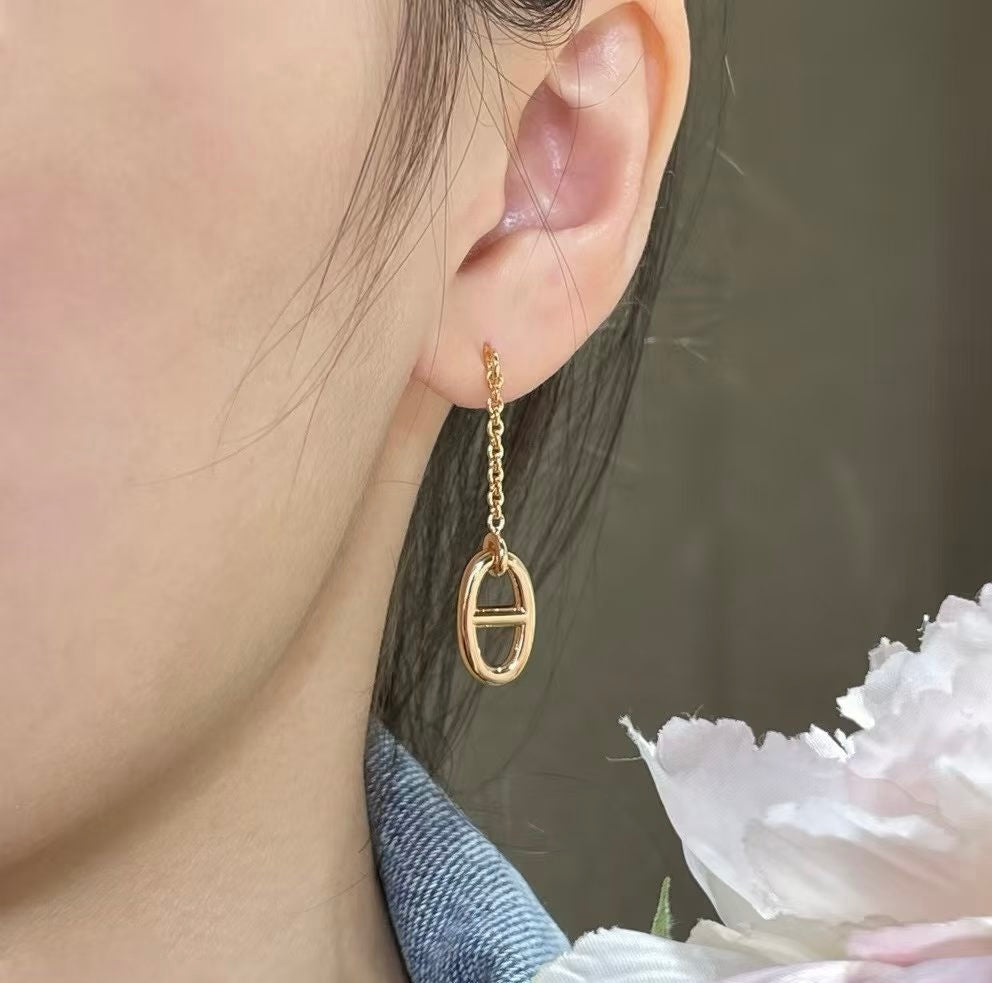 Toggle Stud Earrings in Polished Metal-Tone – Toggle Detail main product view