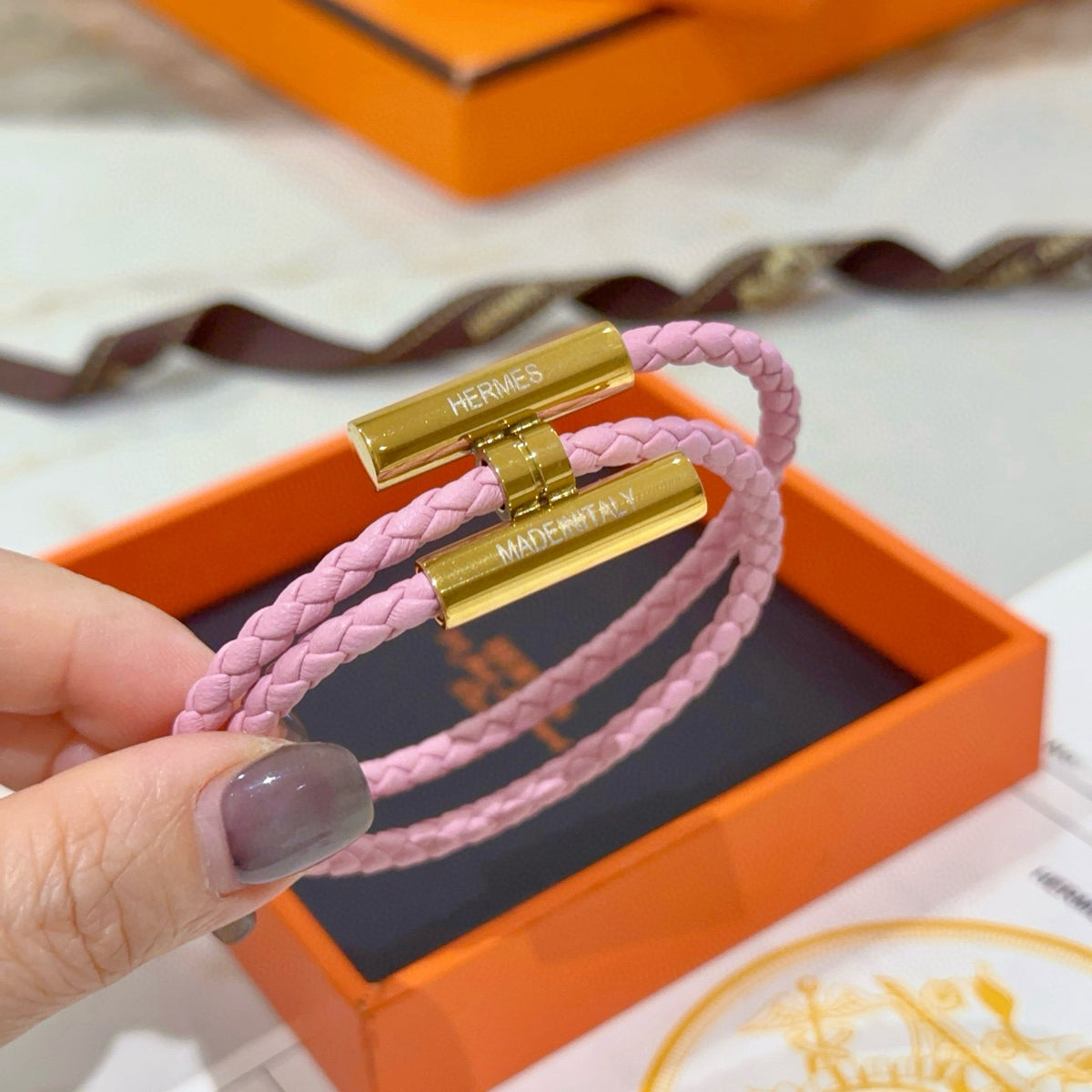 Horse Braided Bracelet in Silver-Tone – Braided Detail – Design 003 side detail