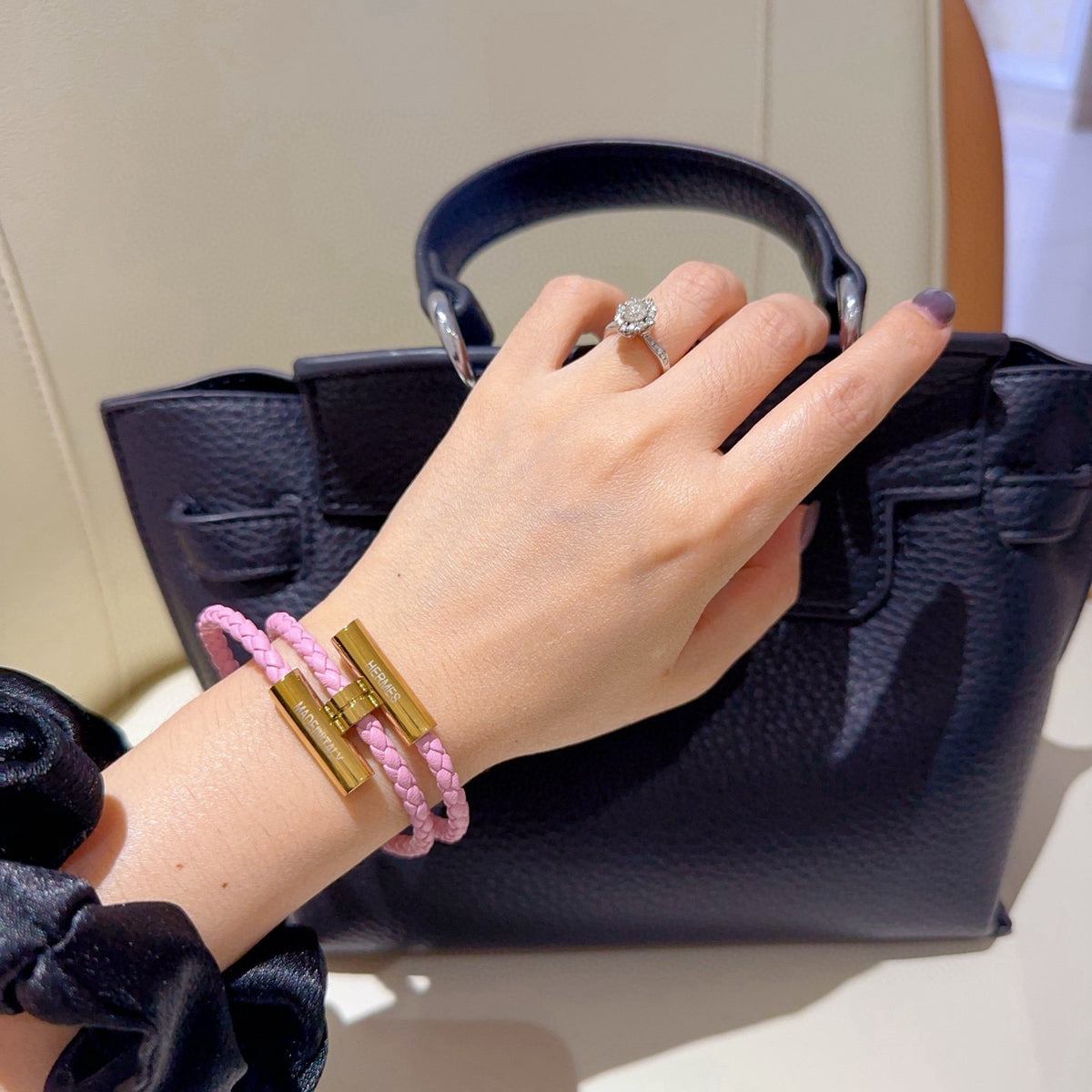 Horse Braided Bracelet in Silver-Tone – Braided Detail – Design 003 detail view