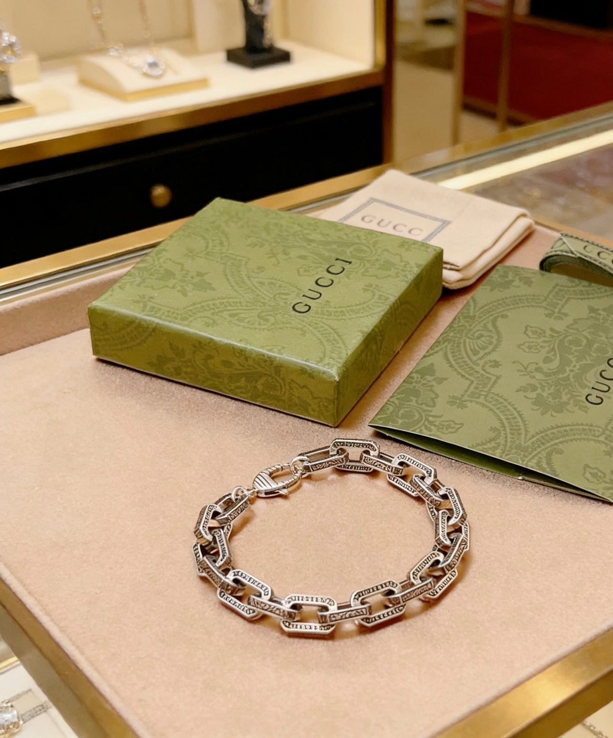 Floral Bracelet in Polished Metal-Tone – Design 005 front product view