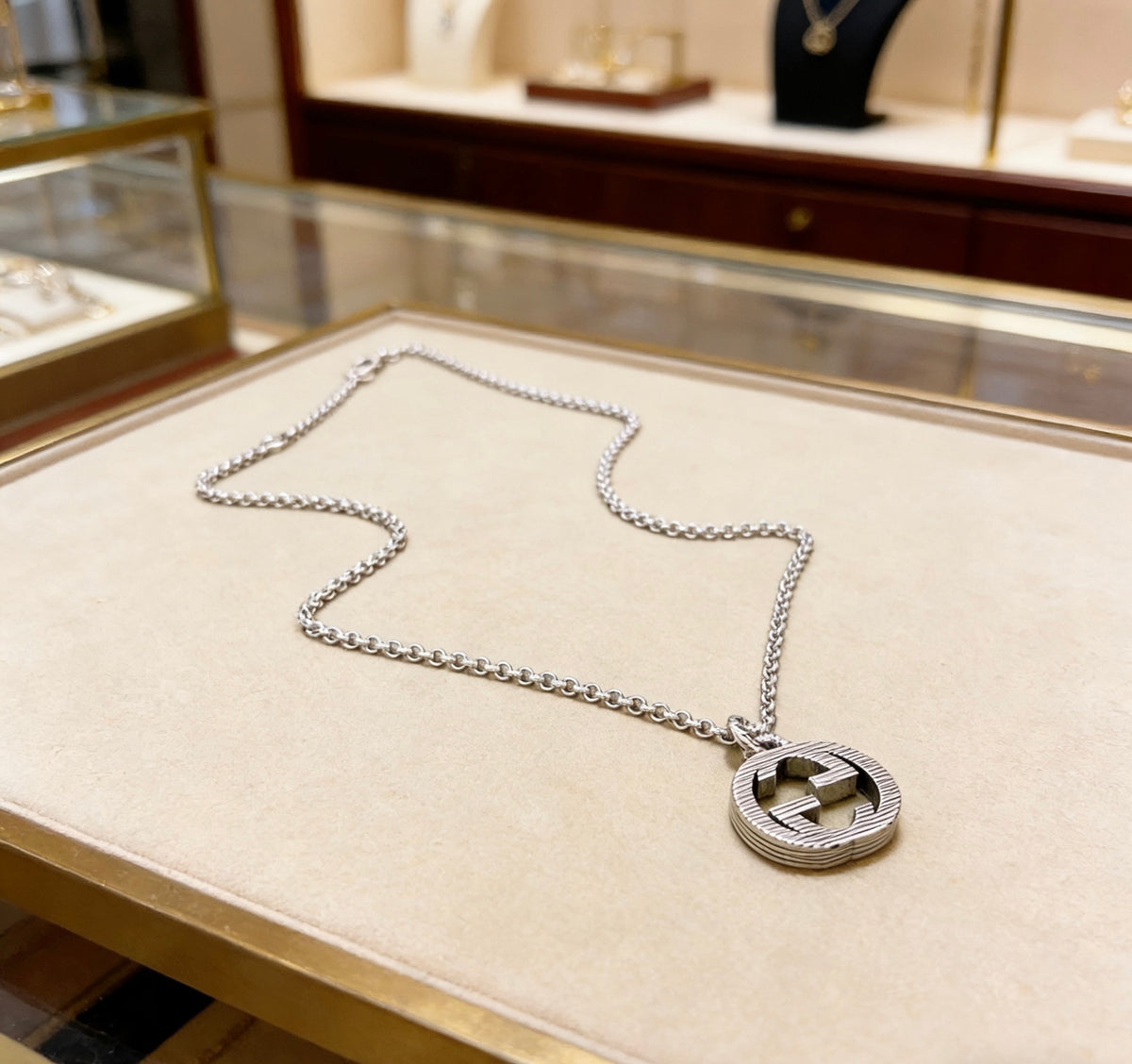 Double-G Emblem Pendant Necklace in Silver-Tone – Vintage Detail – Design 012 main product view