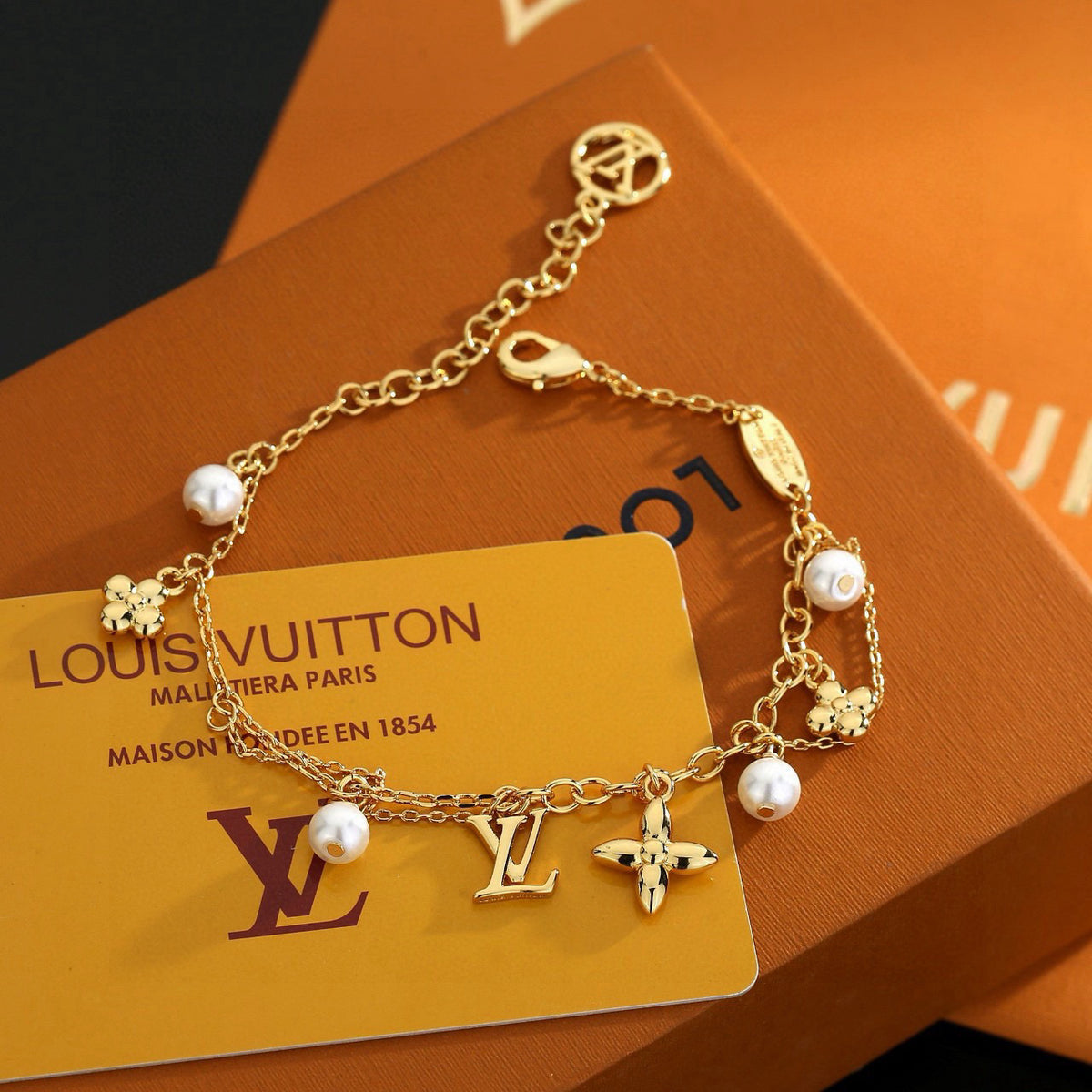 Letter Emblem Bracelet in Polished Metal-Tone – Design 013 close-up detail