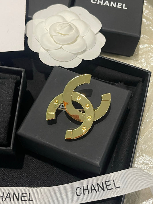 Signature Emblem Brooch in Gold-Tone – Design 009 main product view