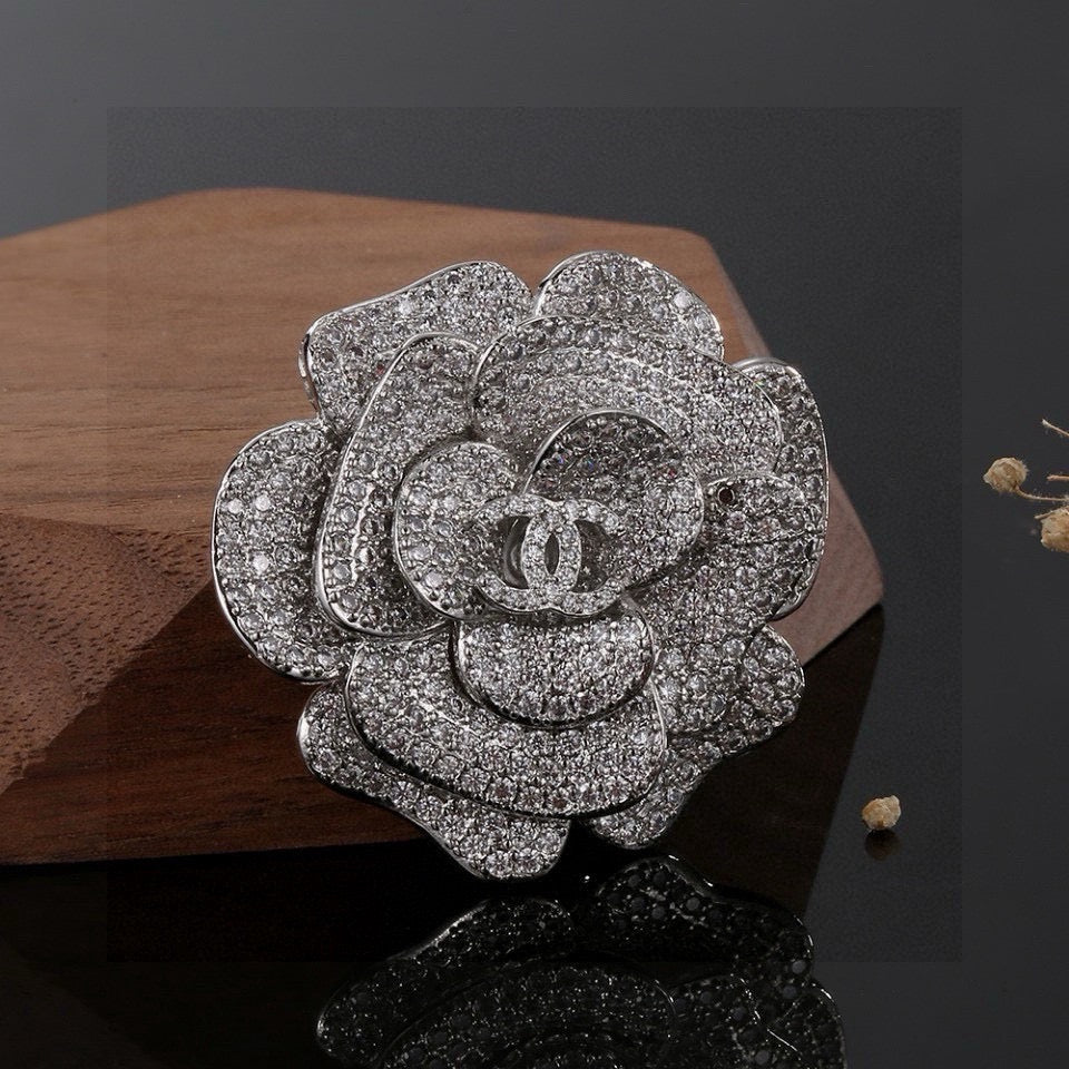 Signature Emblem Brooch in Gold-Tone – Design 004 detail view