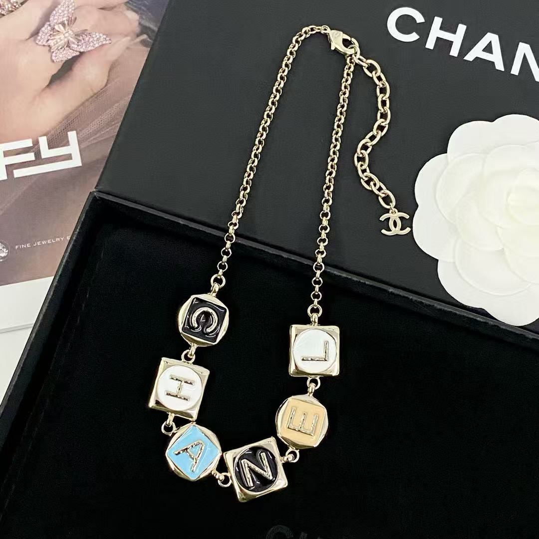 Letter Pendant Necklace in Polished Metal-Tone – Design 011 close-up detail
