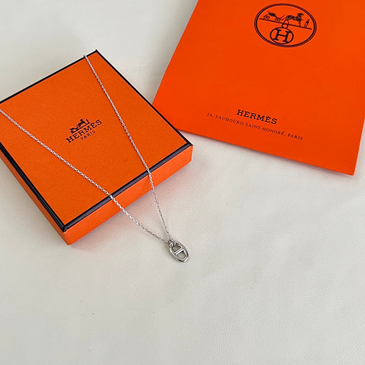 Toggle Pendant Necklace in Polished Metal-Tone – Toggle Detail – Design 017 main product view