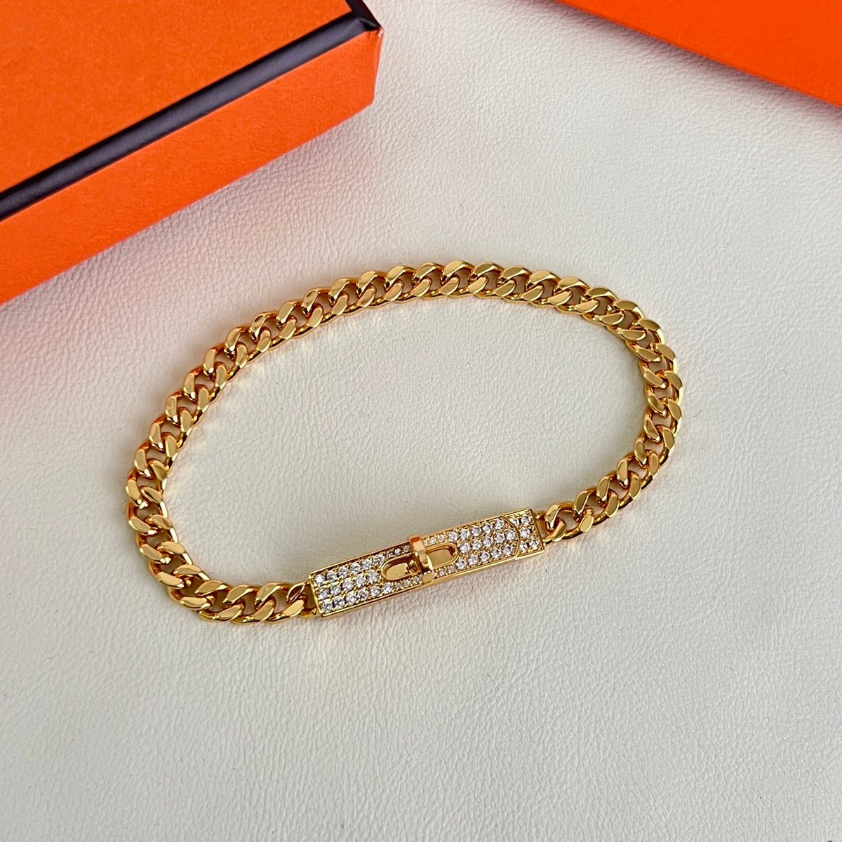 Horse Bracelet in Polished Metal-Tone – Design 004 side detail