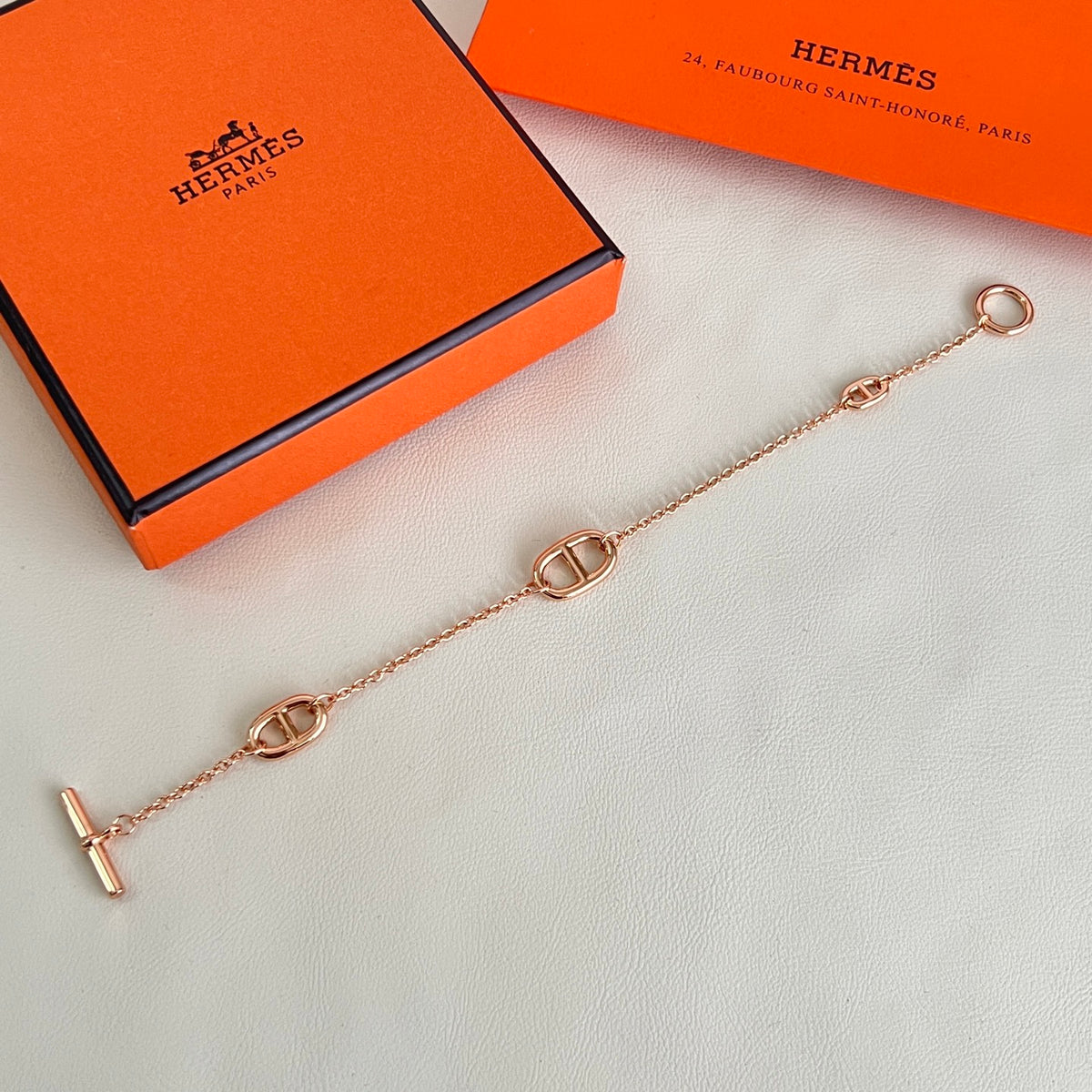 Horse Bracelet in Polished Metal-Tone – Design 005 side detail