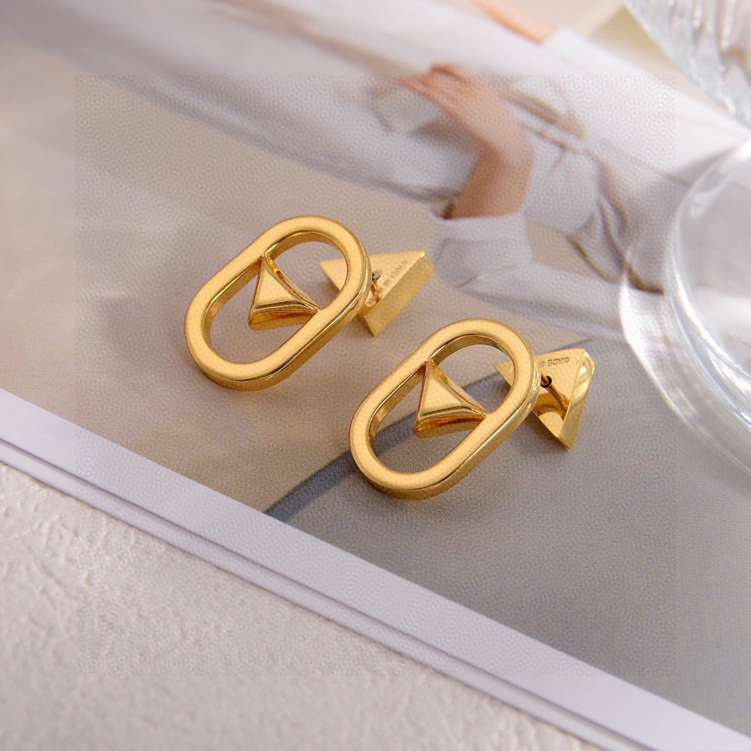 Triangle Stud Earrings in Gold-Tone – Triangle Detail side detail