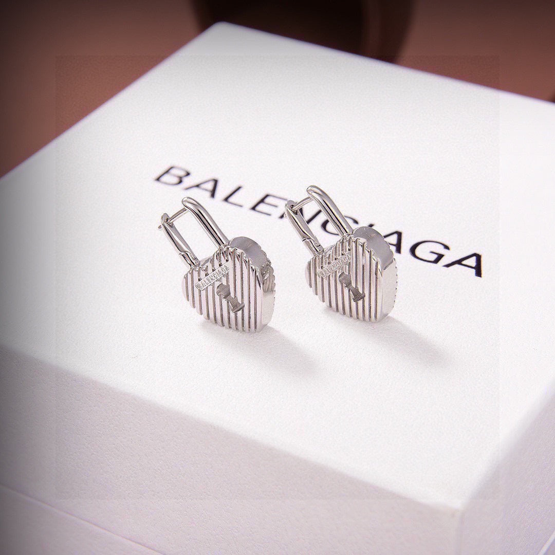 Ring Motif Statement Earrings in Gold-Tone – Design 001 front product view