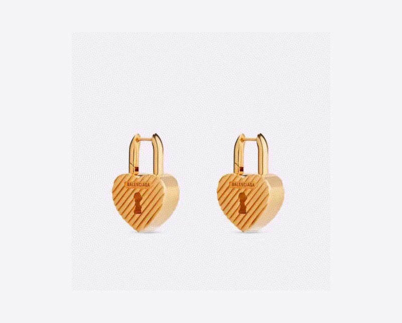 Ring Motif Statement Earrings in Gold-Tone – Design 001 detail view