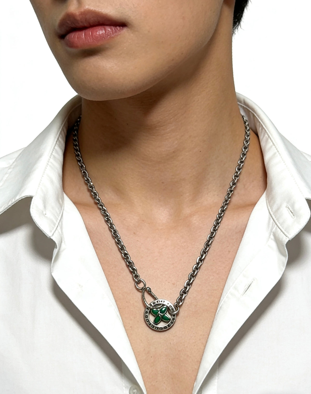 Chain Pendant Necklace in Silver-Tone – Design 006 side detail