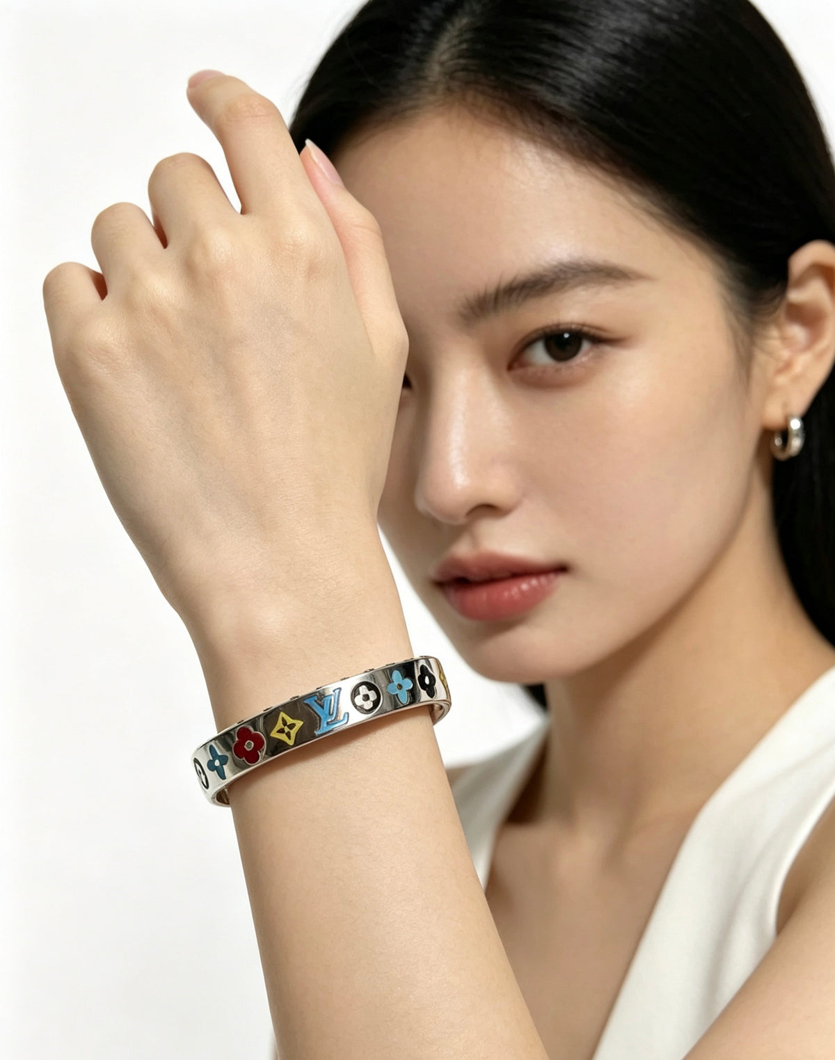 Chain Bangle in Silver-Tone – Design 008 styled product view