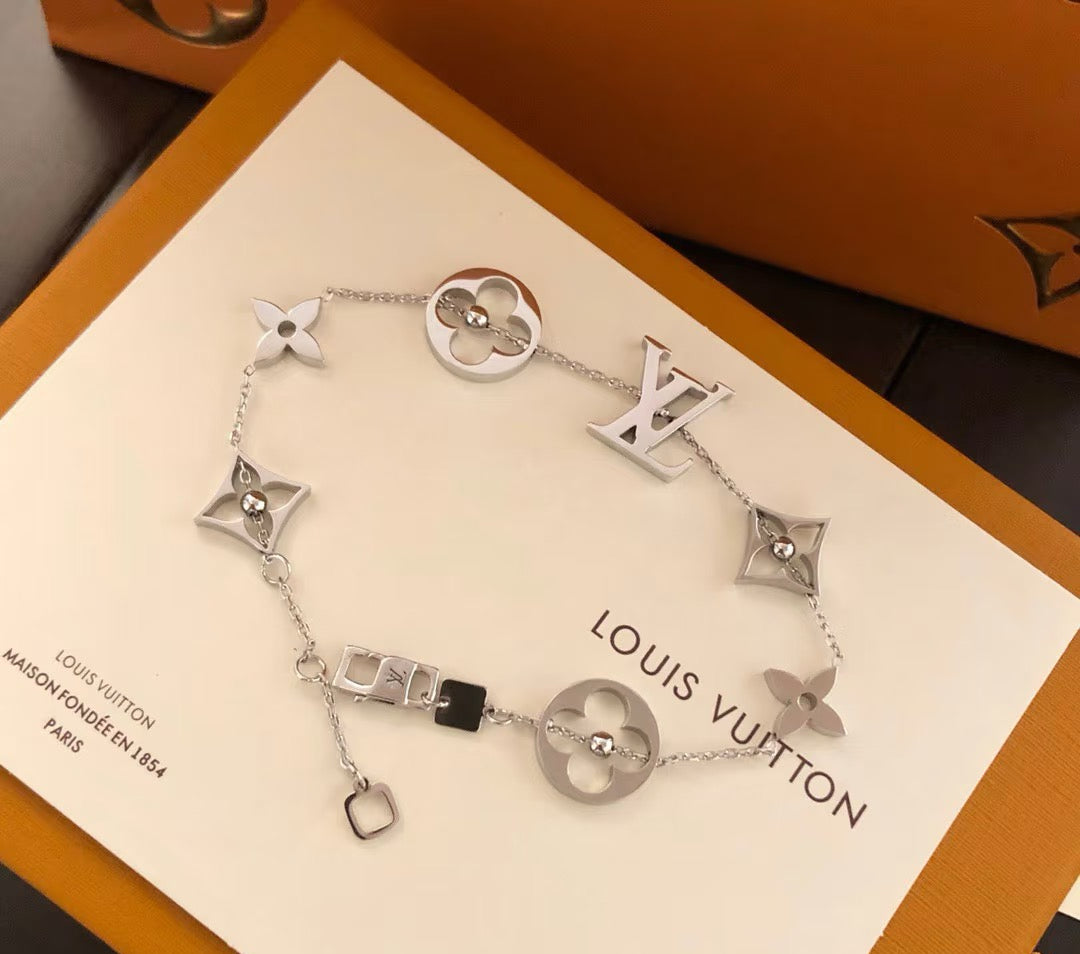 Letter Emblem Bracelet in Polished Metal-Tone – Design 021 detail view