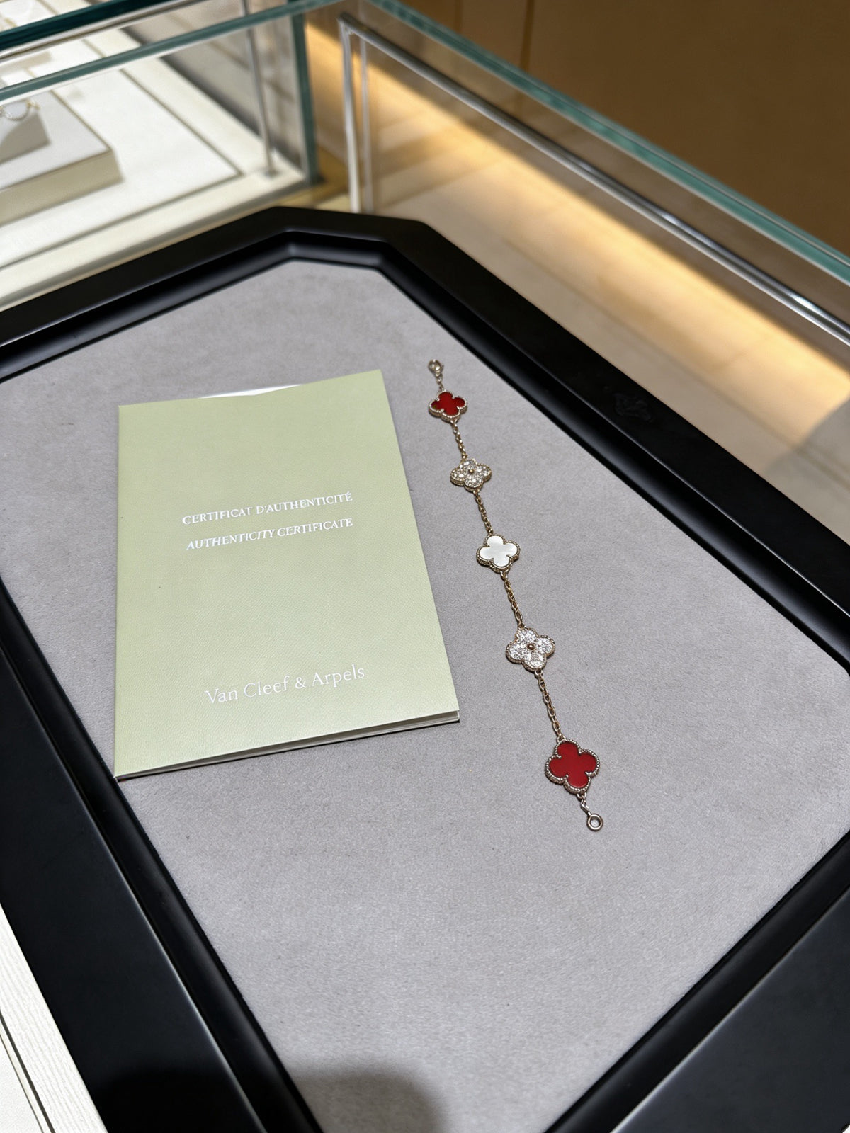 Clover Bracelet in Polished Metal-Tone – Multicolor – Design 19 styled product view