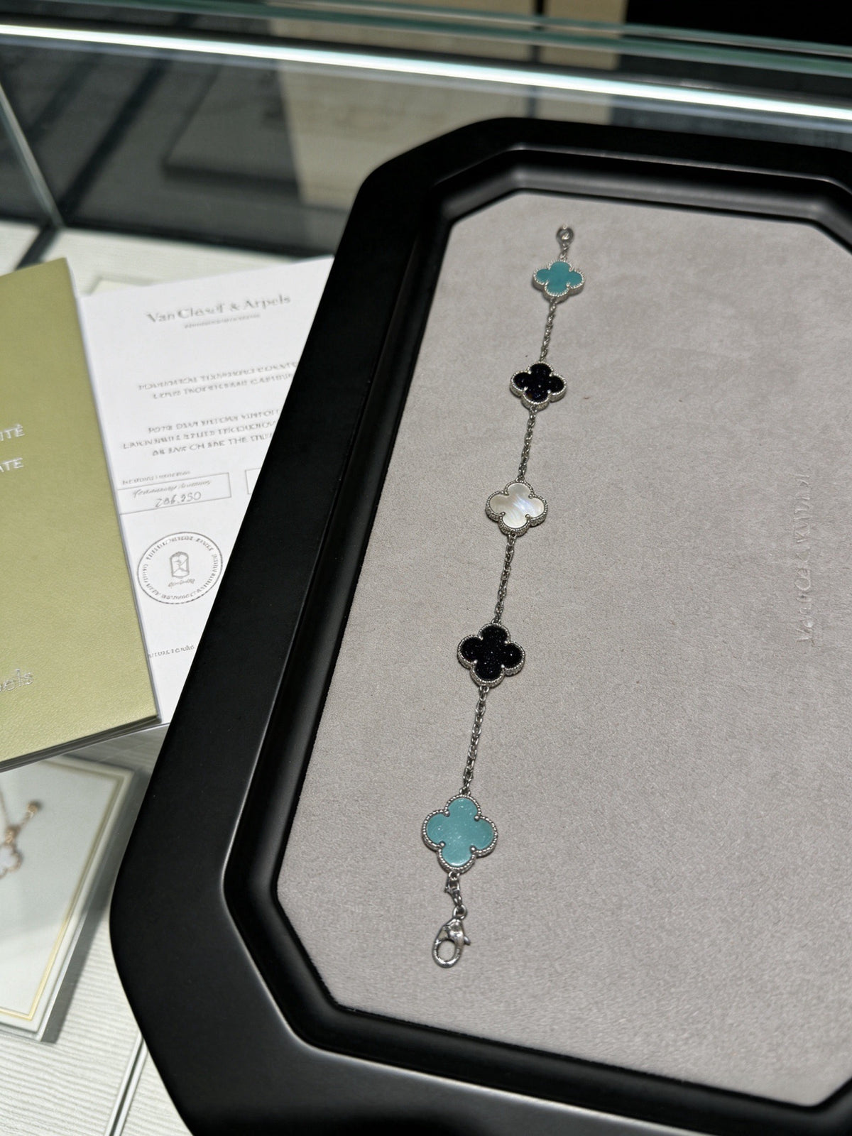 Clover Bracelet in Polished Metal-Tone – Multicolor – Design 06 main product view