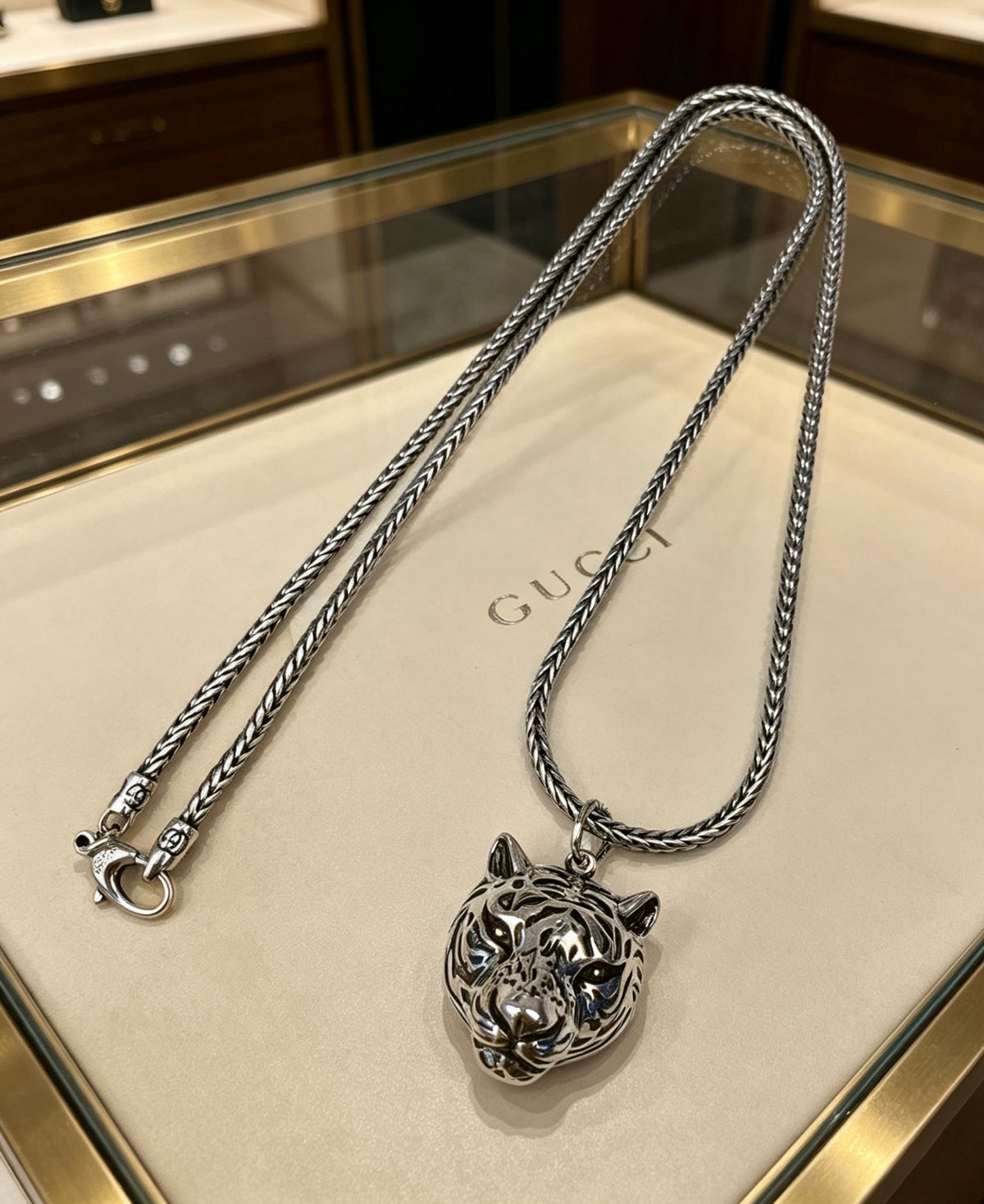 Double-G Emblem Pendant Necklace in Silver-Tone – Vintage Detail – Design 025 front product view