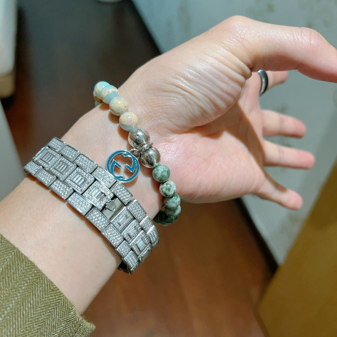 Double-G Emblem Beaded Bracelet in Polished Metal-Tone – Crystal Detail – Design 013 side detail