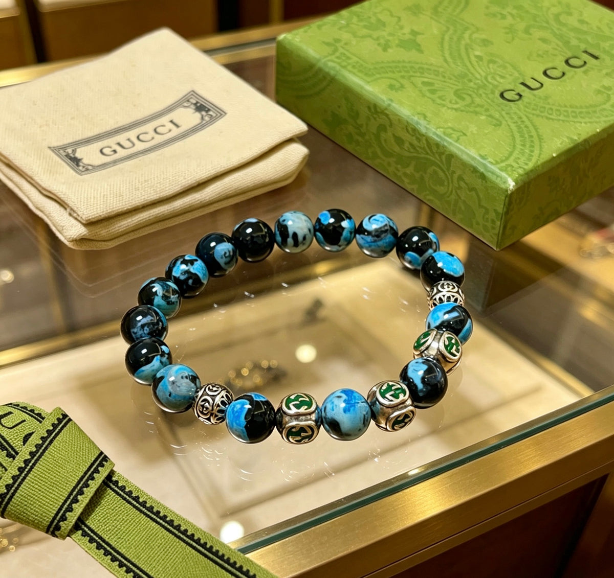 Double-G Emblem Beaded Bracelet in Polished Metal-Tone – Agate Detail – Design 014 detail view