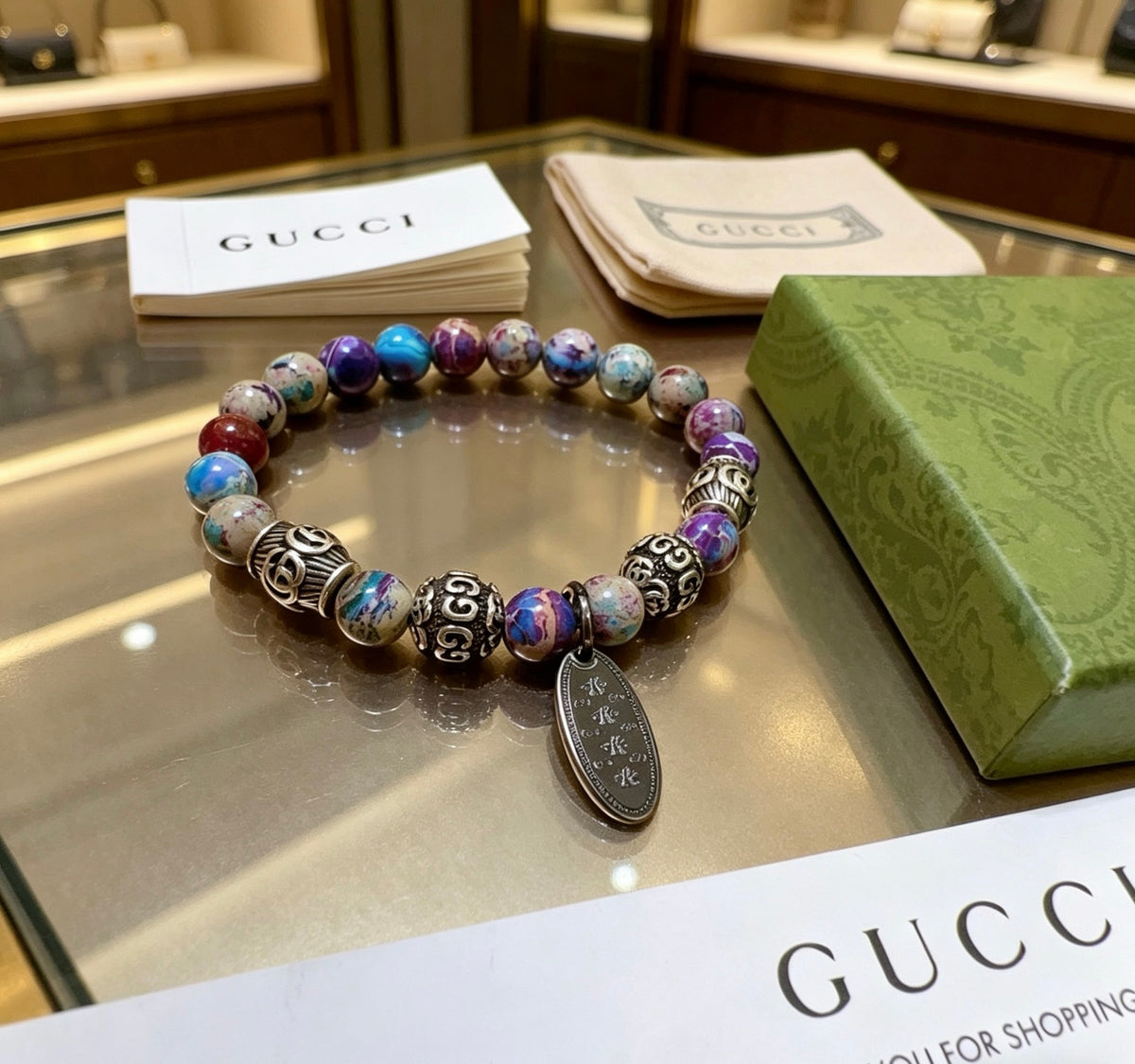 Double-G Emblem Bracelet in Polished Metal-Tone – Design 011 detail view