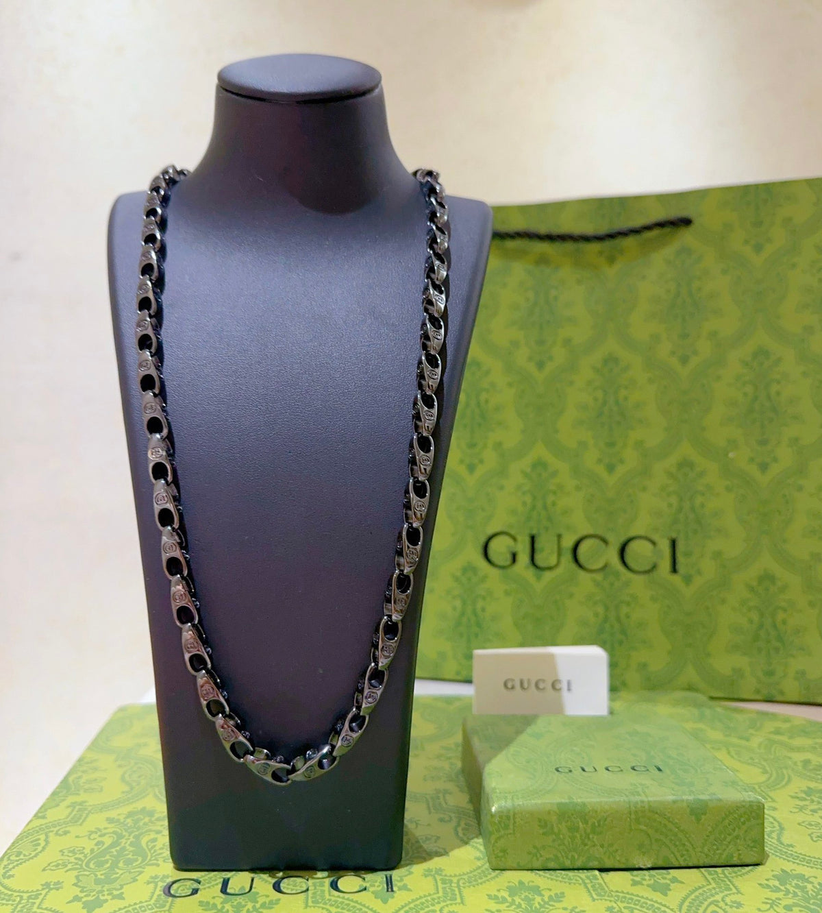 Chain Pendant Necklace in Polished Metal-Tone – Vintage Detail – Design 003 detail view