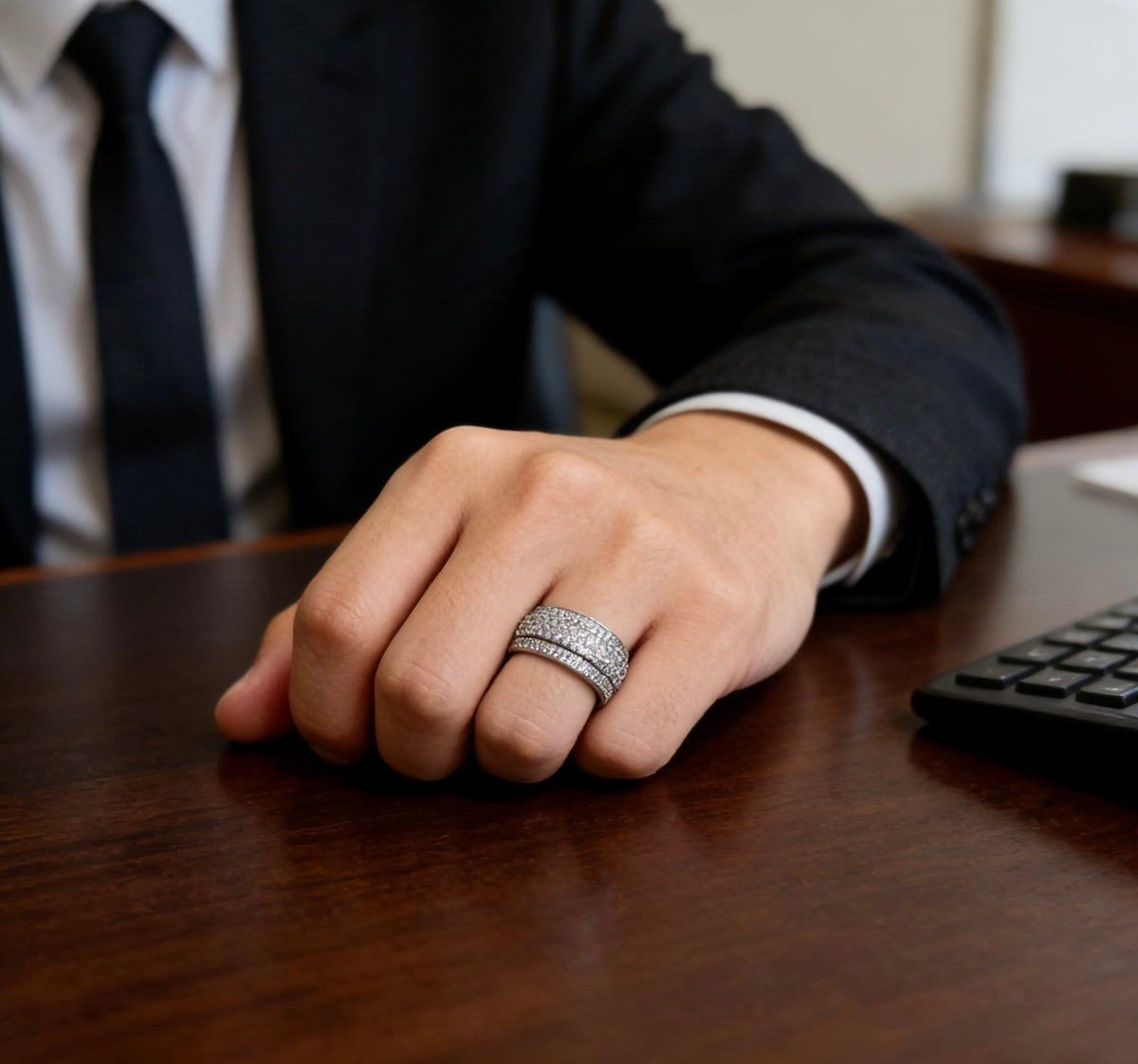 Geometric Emblem Statement Ring in Rose-Gold-Tone – Rose Gold Detail – Design 002 detail view