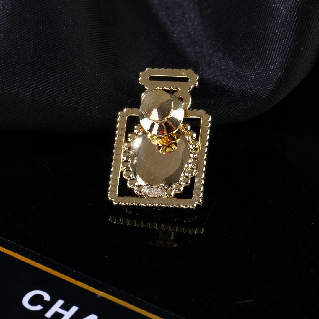 Signature Emblem Brooch in Polished Metal-Tone – Design 021 main product view