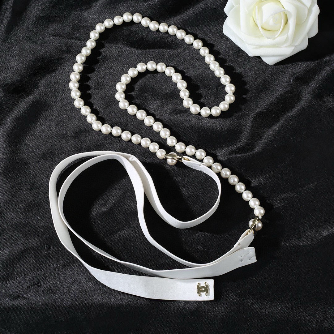 Letter Jewelry Accessory in Polished Metal-Tone – Design 005 side detail