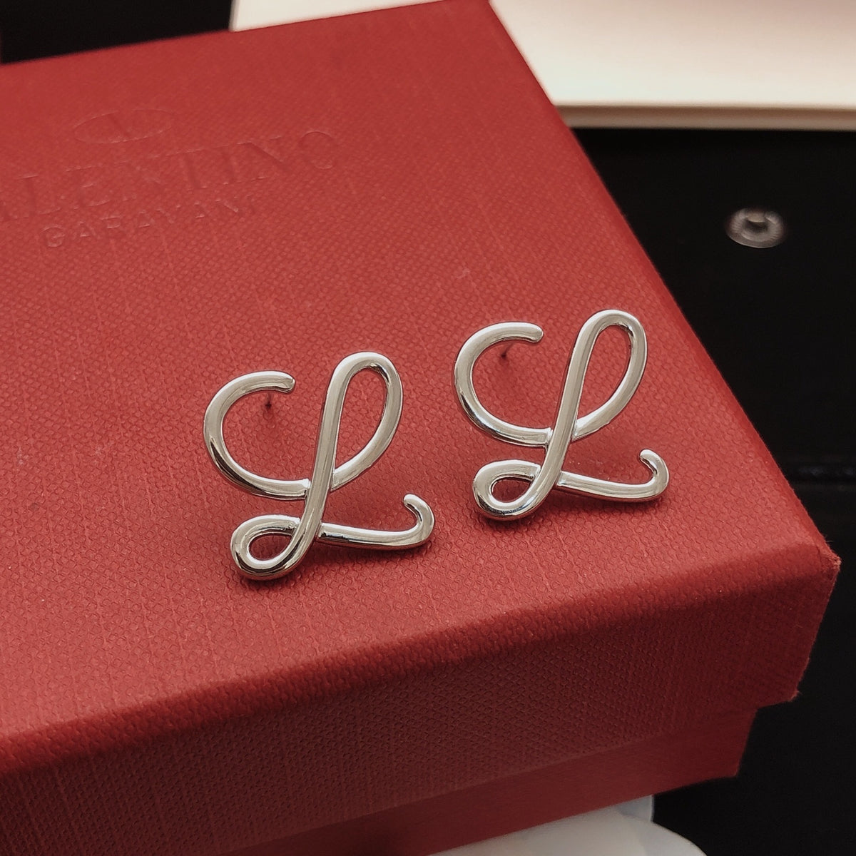 Sculptural Stud Earrings in Silver-Tone side detail