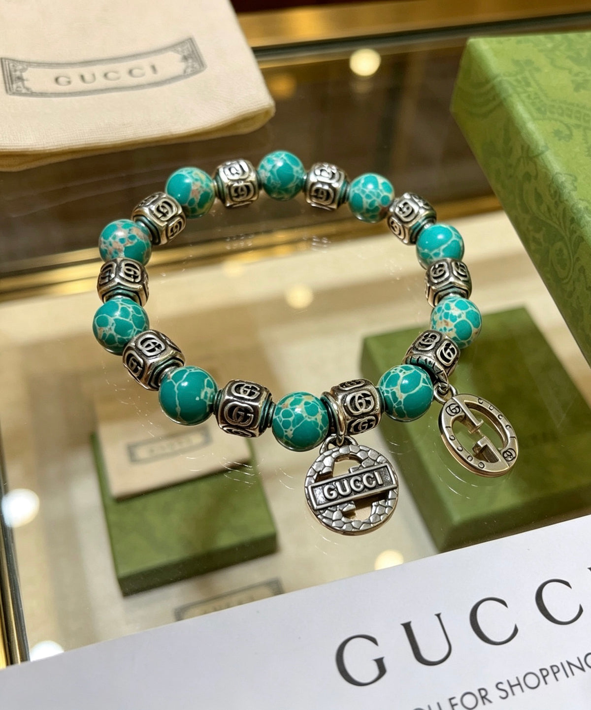 Double-G Emblem Bracelet in Polished Metal-Tone – Design 012 side detail