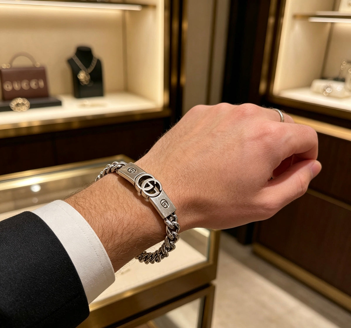 Floral Bracelet in Polished Metal-Tone – Design 012 detail view