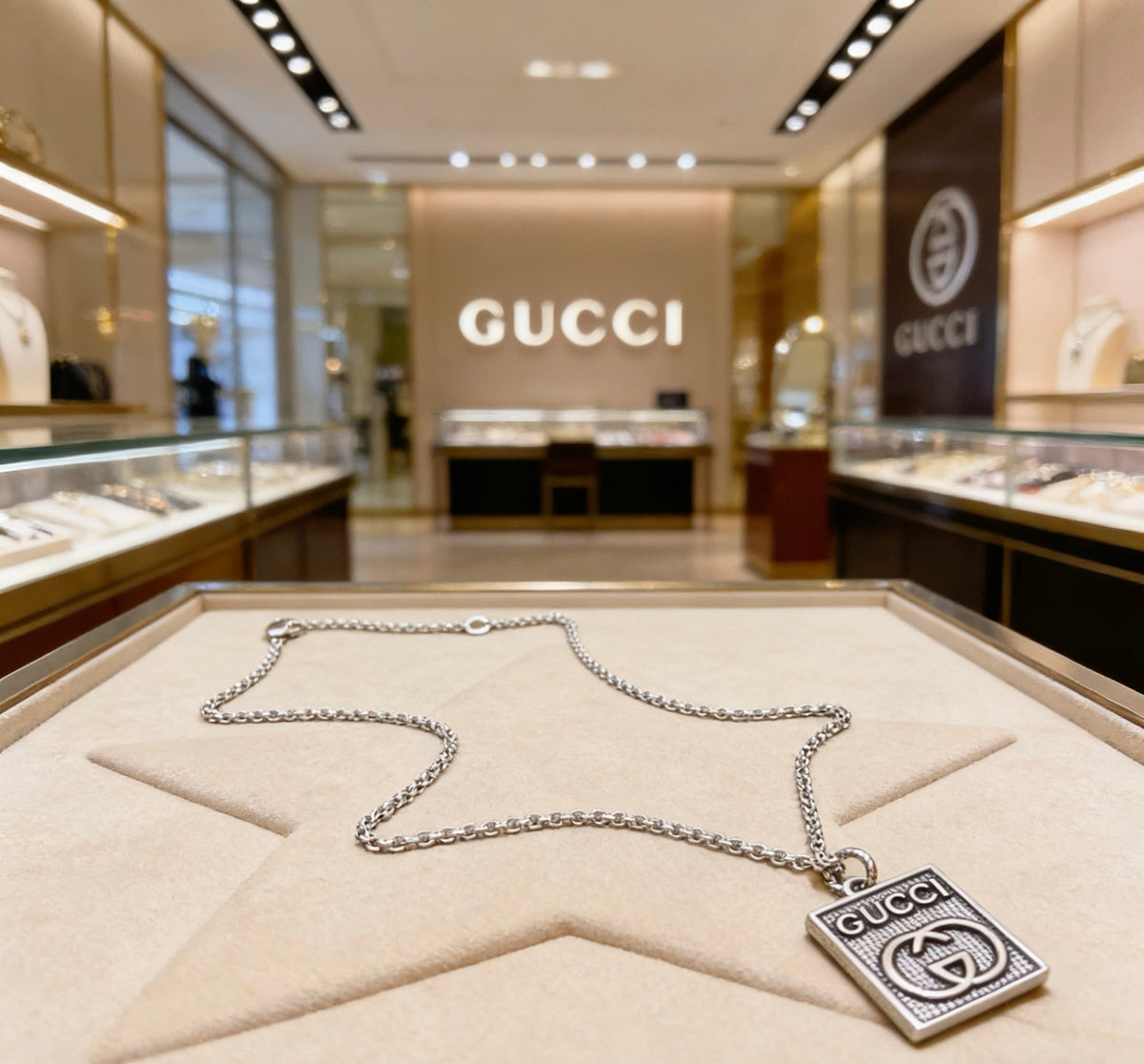 Double-G Emblem Pendant Necklace in Silver-Tone – Vintage Detail – Design 031 front product view