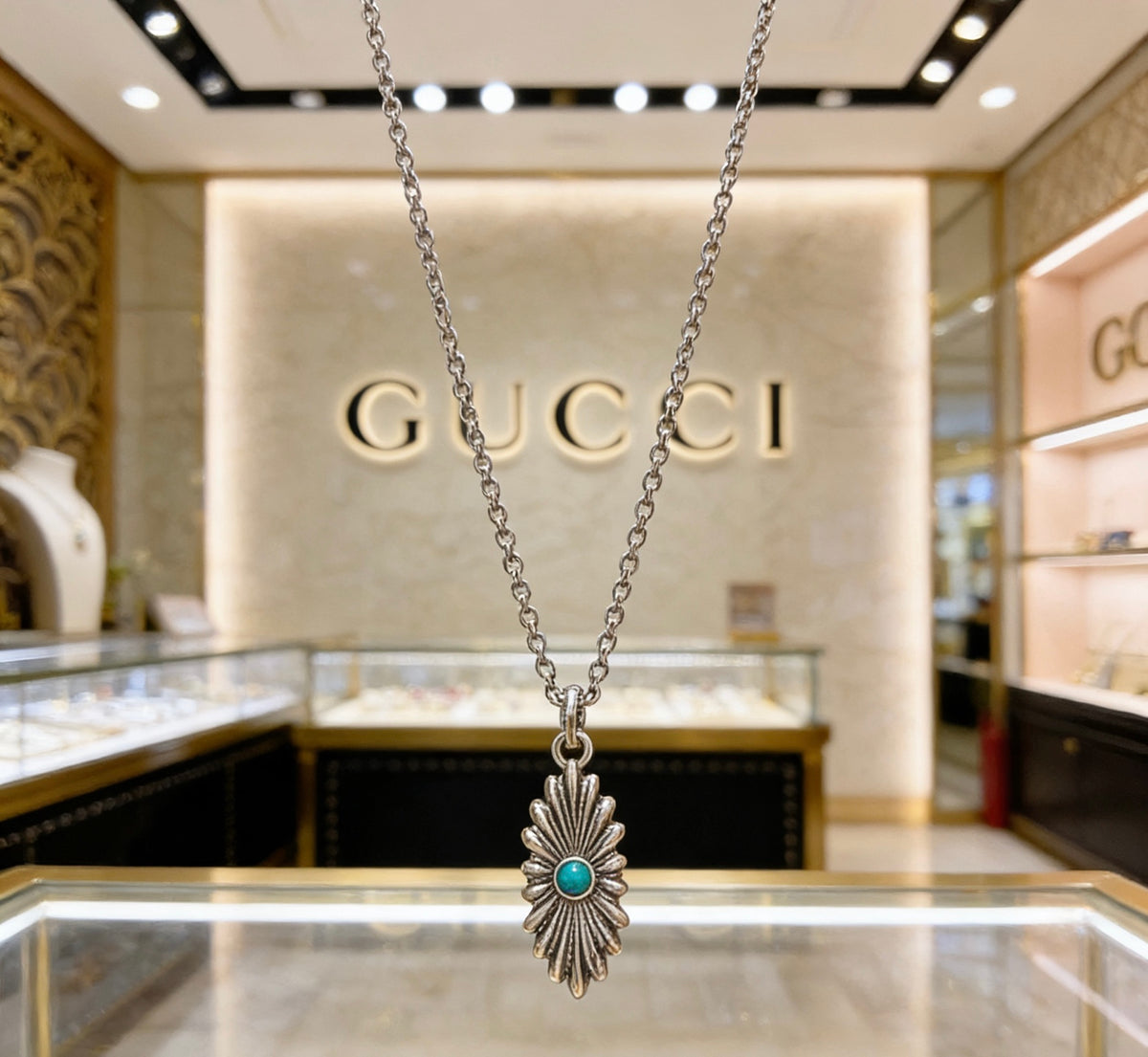 Double-G Emblem Pendant Necklace in Silver-Tone – Vintage Detail – Design 030 side detail