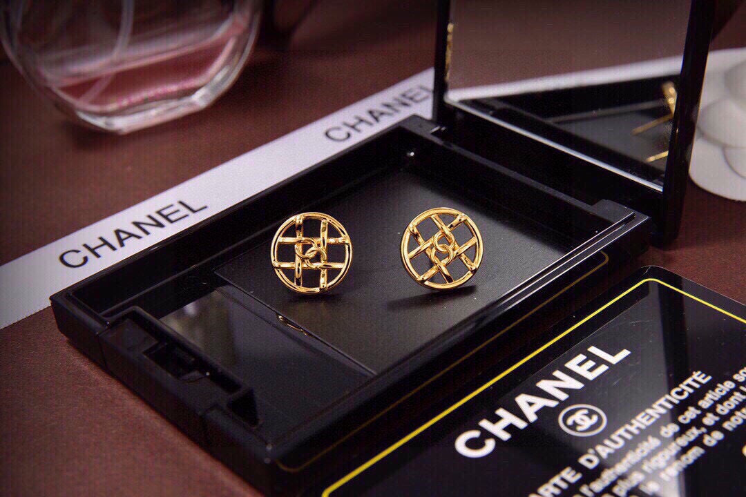 Signature Emblem Stud Earrings in Polished Metal-Tone – Design 029 detail view