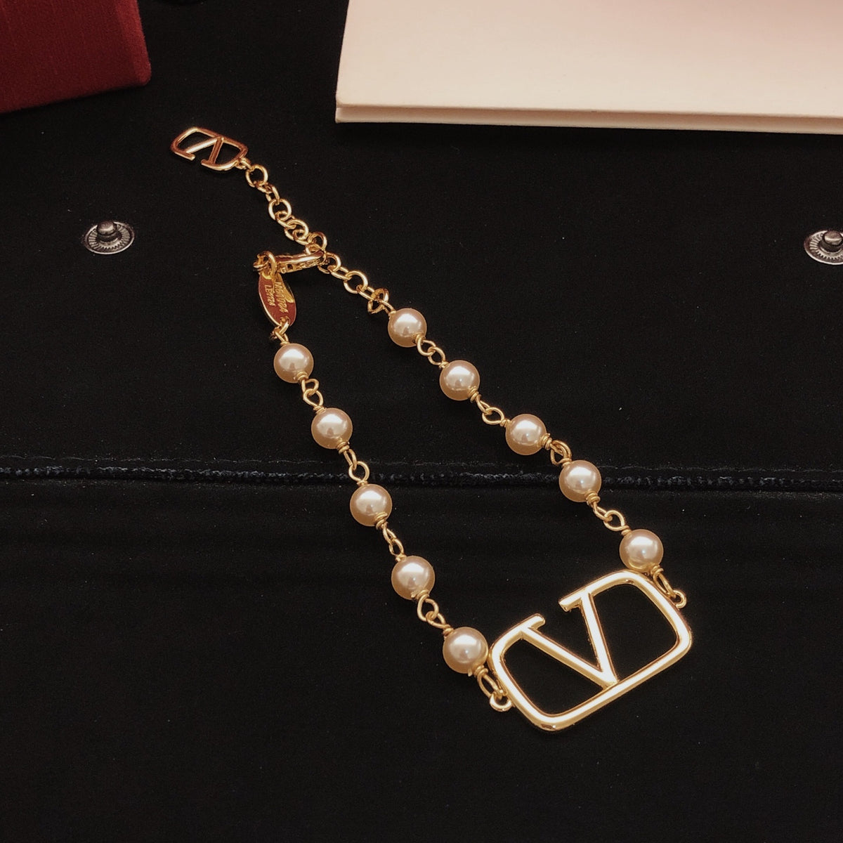 Signature Emblem Bracelet in Gold-Tone – Design 07 detail view