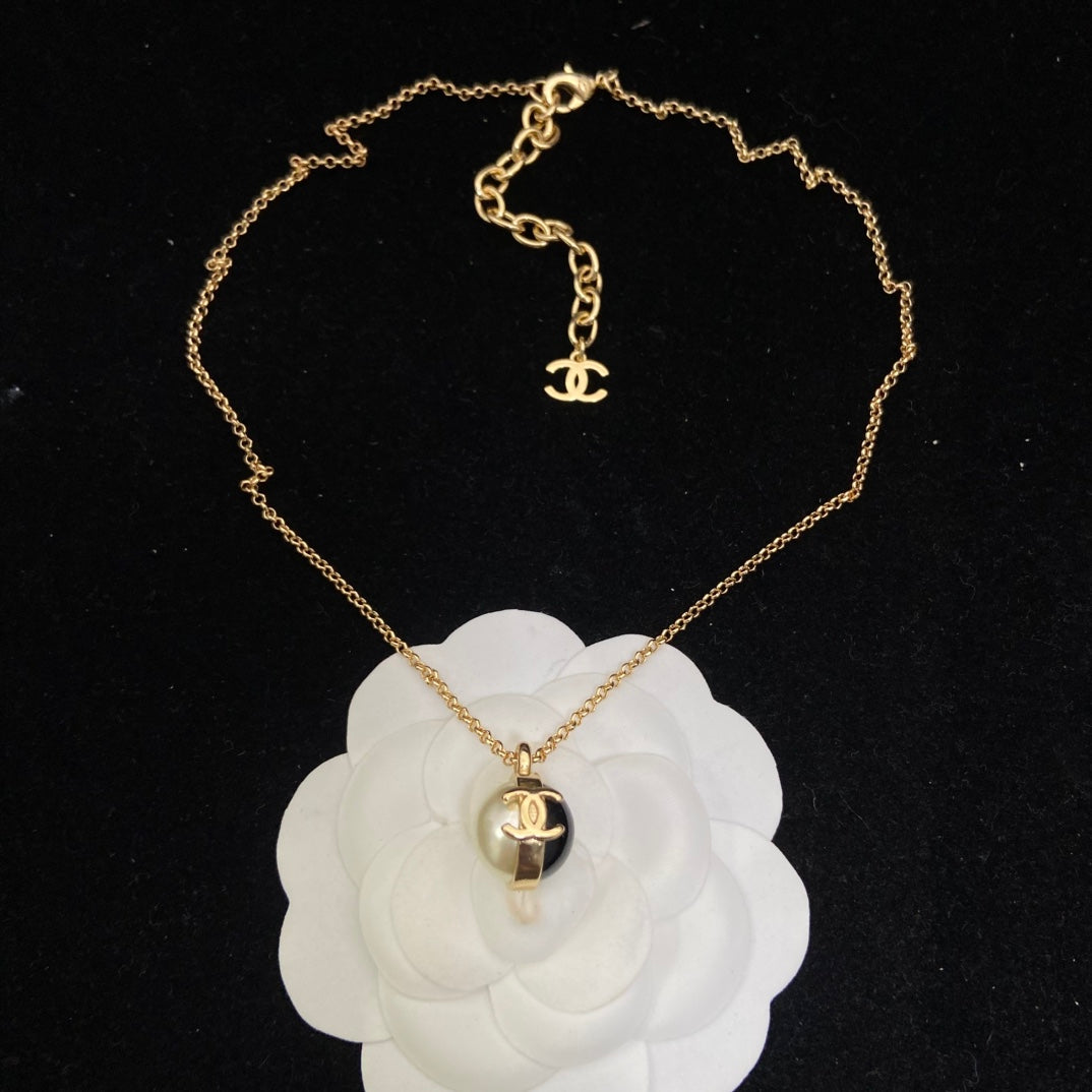 Double-C Emblem Pearl-Detail Pendant Necklace – Pearl Detail – Design 065 side detail