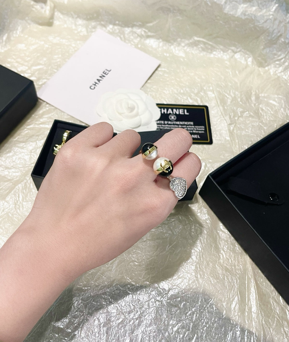 Pearl Statement Ring in Polished Metal-Tone – Pearl Detail – Design 007 styled product view