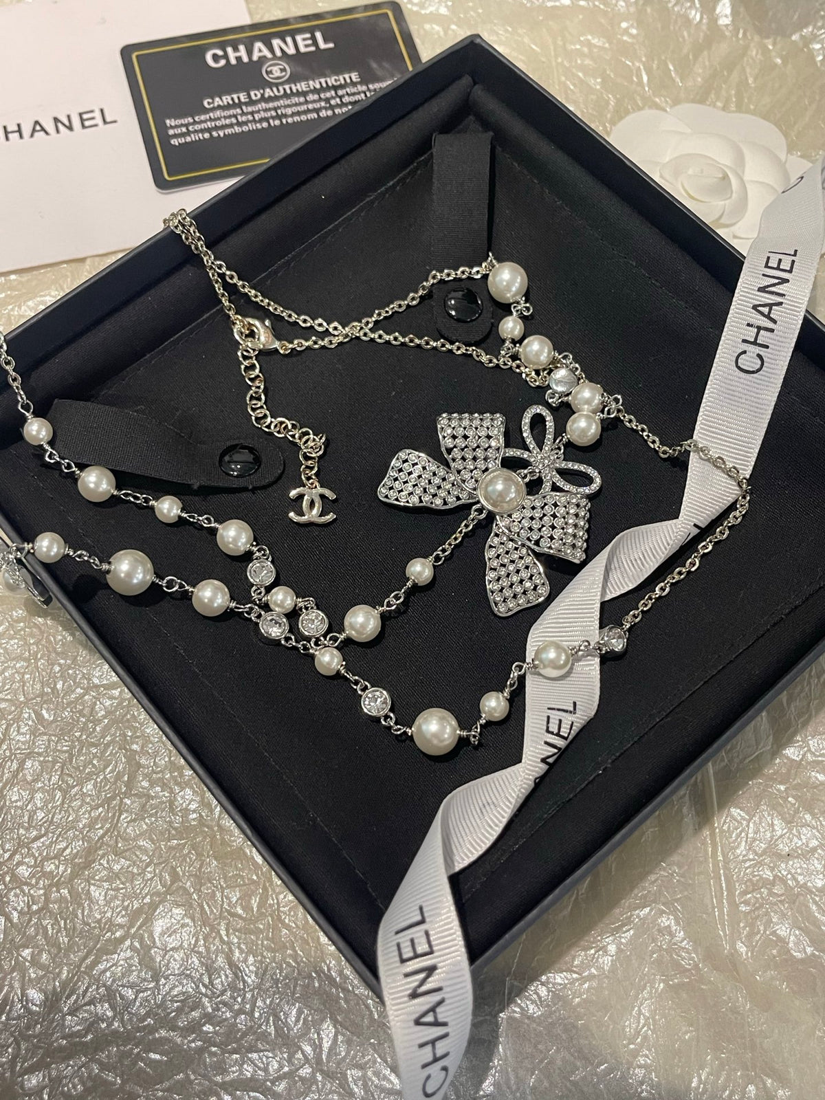 Double-C Emblem Pearl-Detail Pendant Necklace – Pearl Detail – Design 072 close-up detail