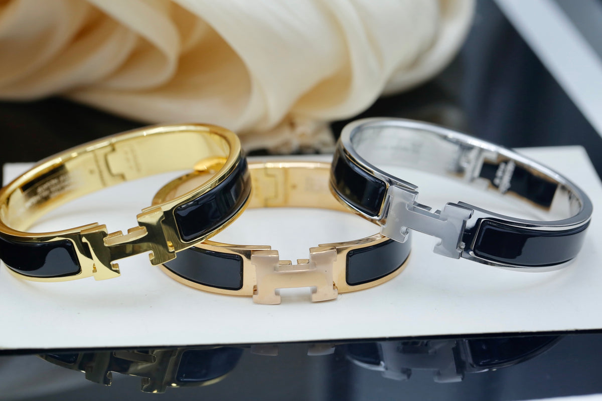 Horse Bangle in Polished Metal-Tone – Design 011 front product view