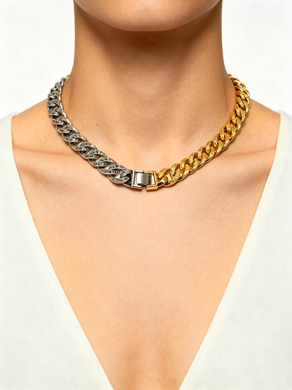 Chain Pendant Necklace in Silver-Tone – Design 022 front product view