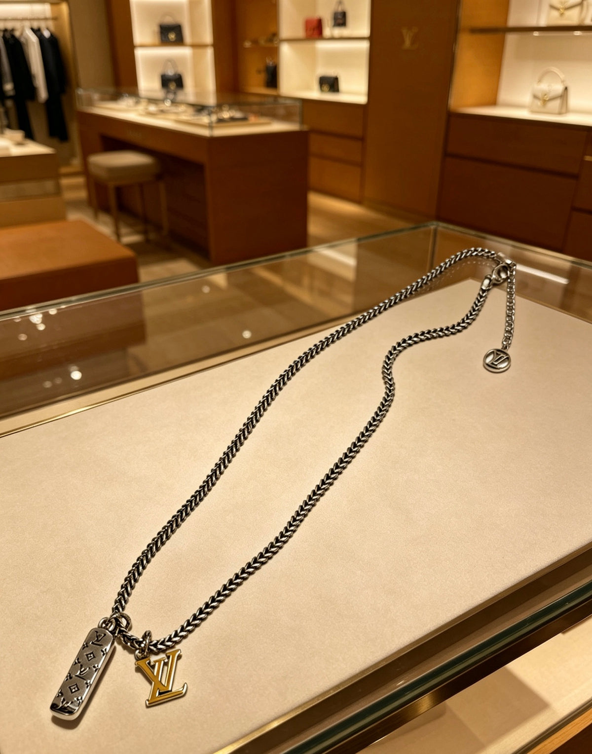 Chain Pendant Necklace in Silver-Tone – Design 011 front product view