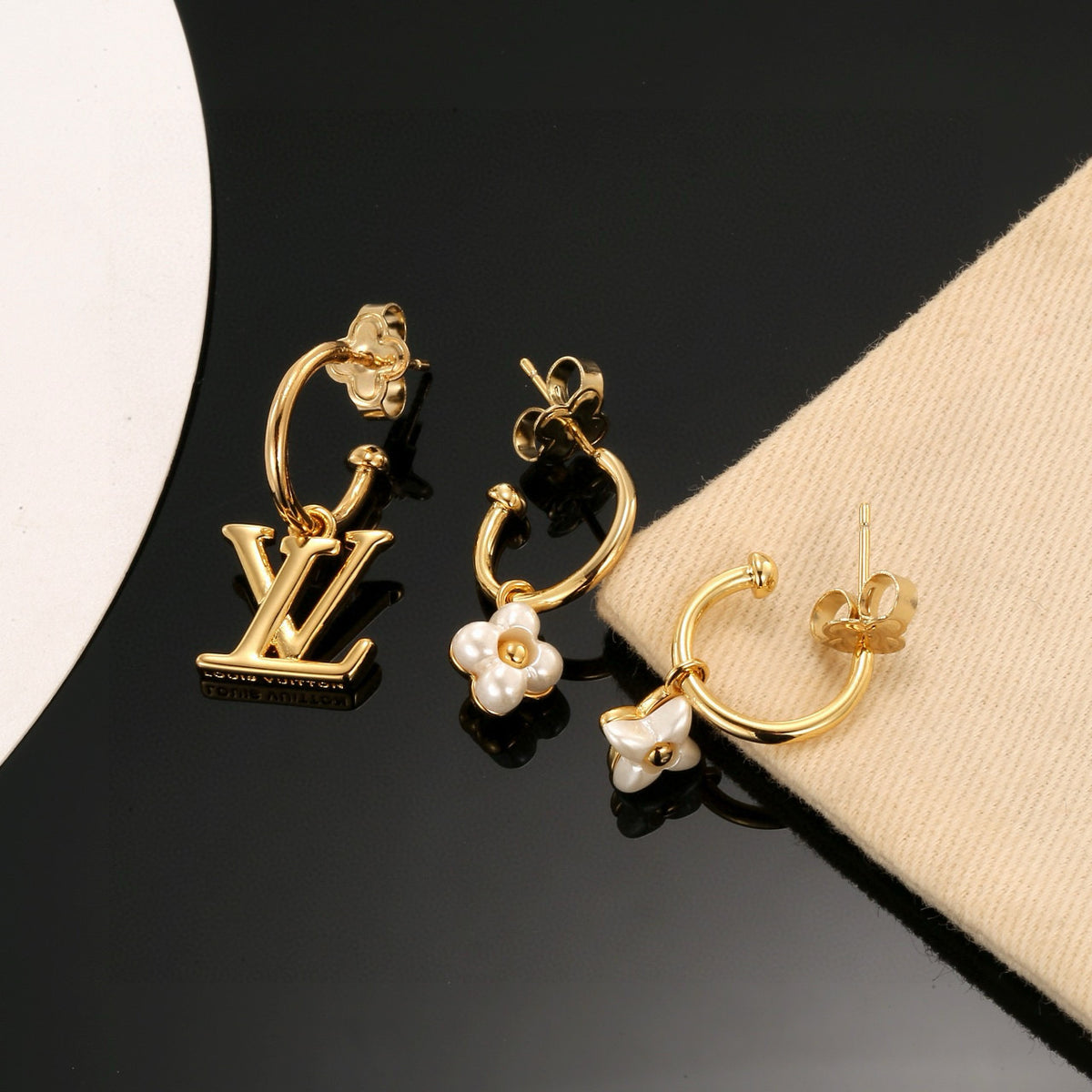 Clover Stud Earrings in Polished Metal-Tone – Clover Detail – Design 009 front product view