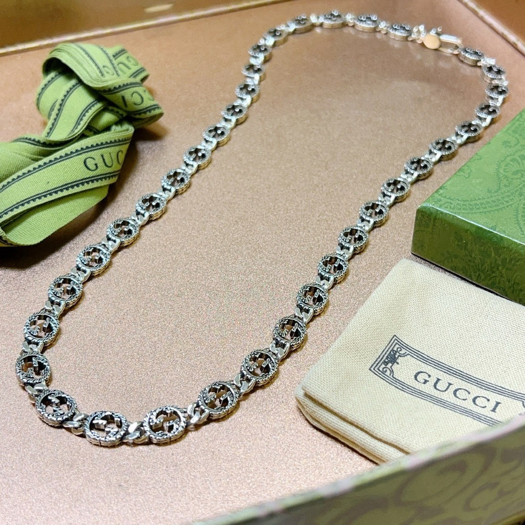 Double-G Emblem Pendant Necklace in Polished Metal-Tone – Vintage Detail – Design 029 side detail