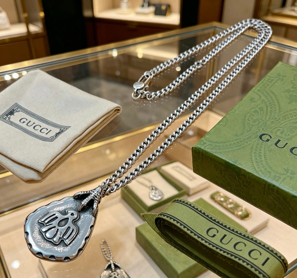 Double-G Emblem Pendant Necklace in Silver-Tone – Vintage Detail – Design 032 main product view
