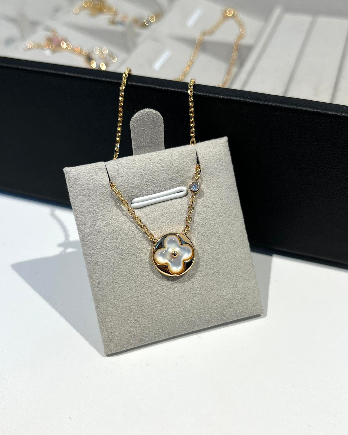 Round Pendant Necklace in Polished Metal-Tone – Design 002 front product view